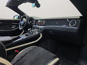 Bentley Continental GTC 6.0 W12 Speed mit Vollausstattung!