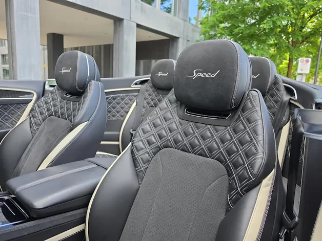 Bentley Continental GTC 6.0 W12 Speed mit Vollausstattung!