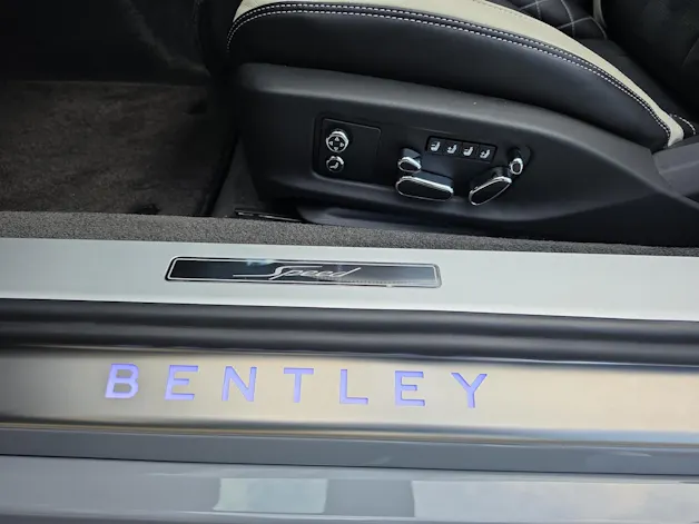 Bentley Continental GTC 6.0 W12 Speed mit Vollausstattung!