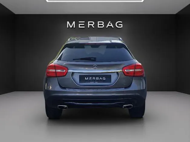 MERCEDES-BENZ GLA 250 Urban 4Matic