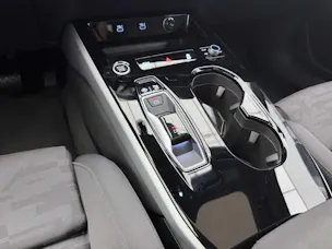 Audi A6 Avant TDI quattro 150 kW S tronic