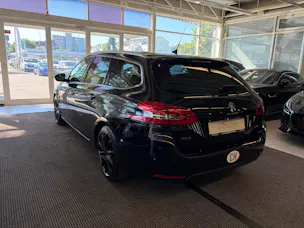 Peugeot 308 SW 2.0 BlueHDI Allure Automatic | CH | MFK 05/2025 |