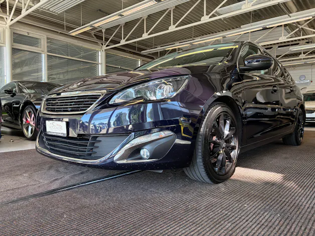 Peugeot 308 SW 2.0 BlueHDI Allure Automatic | CH | MFK 05/2025 |
