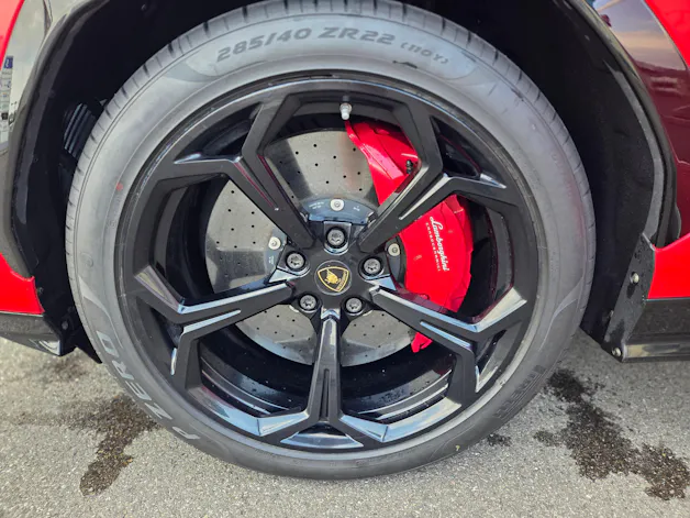 Lamborghini Urus E-Gear