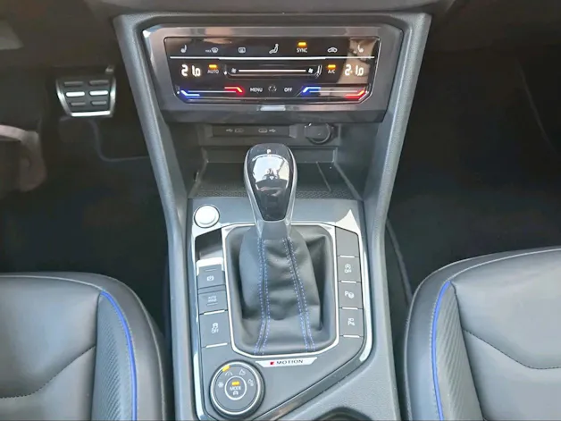 VW Tiguan 2.0TSI R 4Motion DSG Deepblack Perleffekt