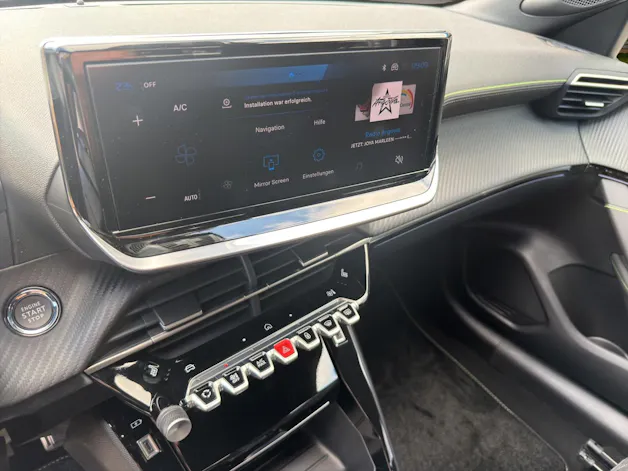 PEUGEOT 208 NEW 1.2 MHEV 145 GT