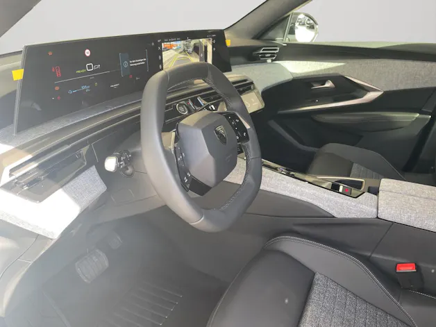 Peugeot 5008 NEW 73kWh Allure Premium AWD