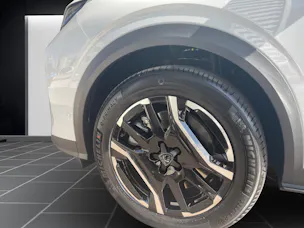 Peugeot 5008 NEW 73kWh Allure Premium AWD