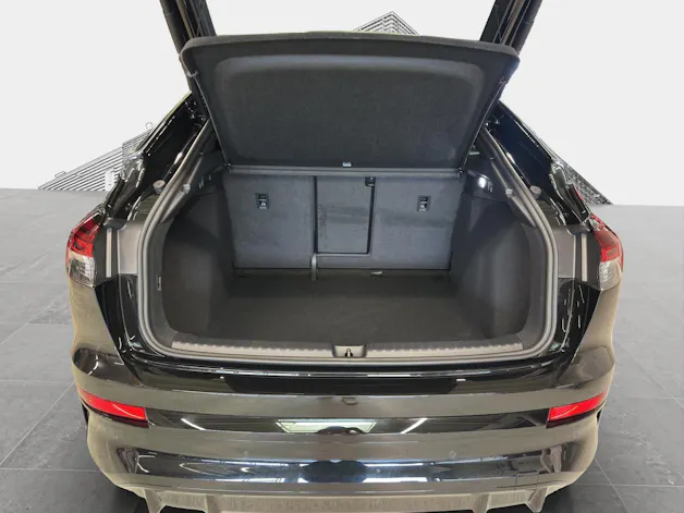 Audi Q4 Sportback e-tron quattro performance Swiss Ski