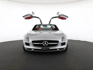 Mercedes-Benz SLS 63 AMG Speedshift