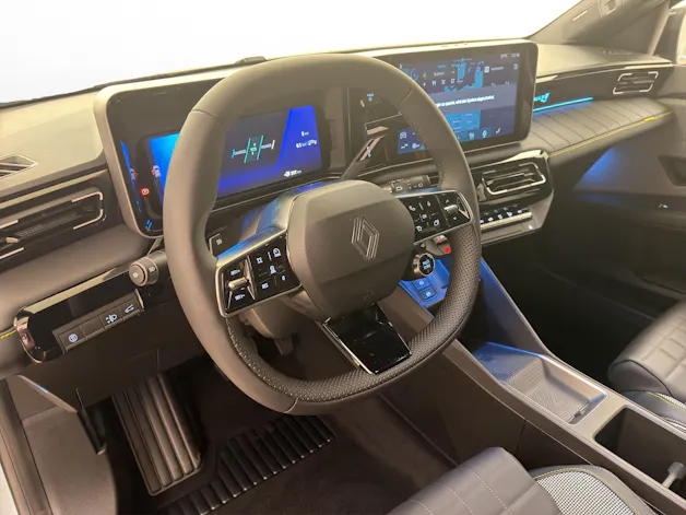 RENAULT R4 E-Tech Comfort Range plein