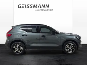 Volvo XC40 2.0 B3 MH Plus Dark