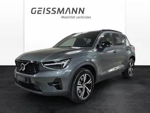 Volvo XC40 2.0 B3 MH Plus Dark
