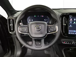 Volvo XC40 2.0 B3 MH Plus Dark