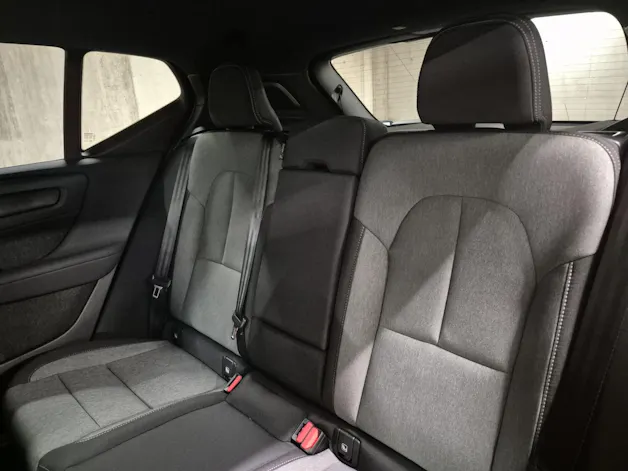 VOLVO XC40 2.0 B3 MH Plus Dark