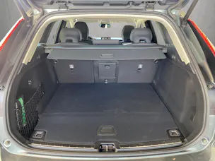 Volvo XC60 T8 eAWD PluginHybrid Ultra Dark Geartronic
