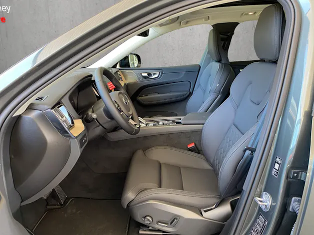 Volvo XC60 T8 eAWD PluginHybrid Ultra Dark Geartronic