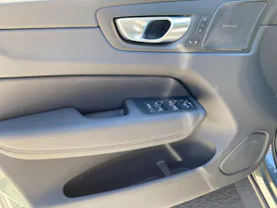 Volvo XC60 T8 eAWD PluginHybrid Ultra Dark Geartronic
