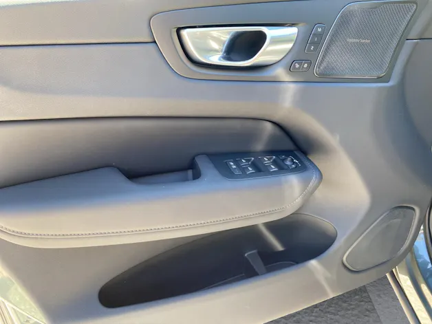 Volvo XC60 T8 eAWD PluginHybrid Ultra Dark Geartronic