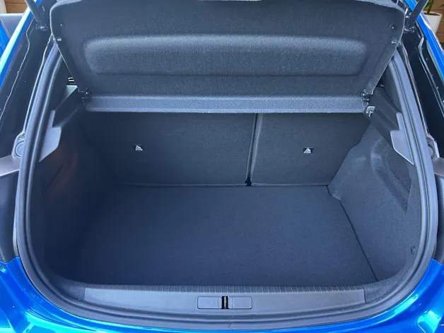 Peugeot 208 NEW 1.2 Hybrid 145 GT