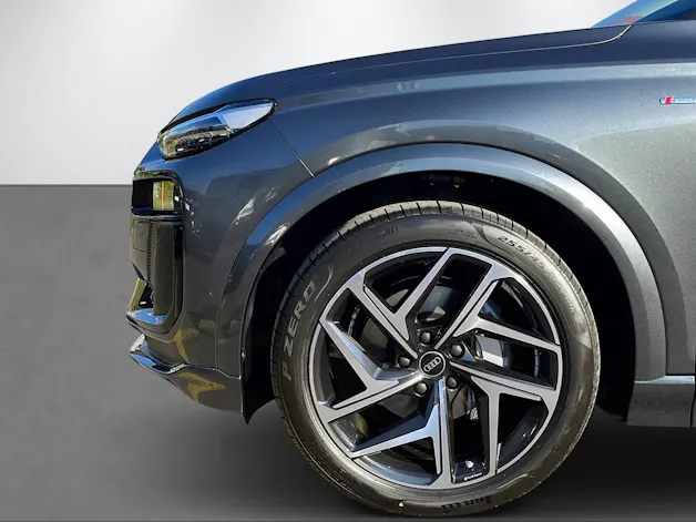 Audi Q6 SUV e-tron quattro 428PS/315kW BEV elektrisch