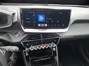 Peugeot 2008 NEW 1.2 145 MHEV GT