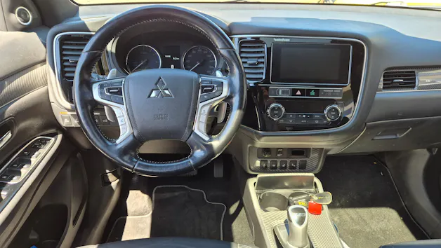 Mitsubishi Outlander PHEV Diam. 4WD mit 1.5t AHK