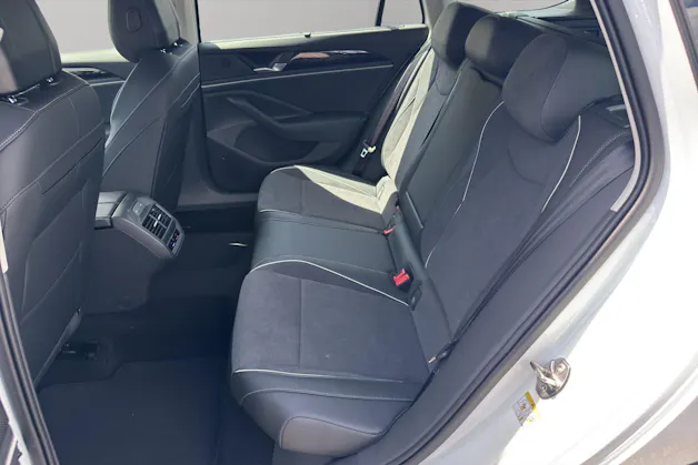VW Passat Variant 2.0 TDI evo Business 4 Motion DSG