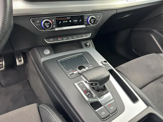 Audi Q5 2.0 TDI sport quattro S-tronic