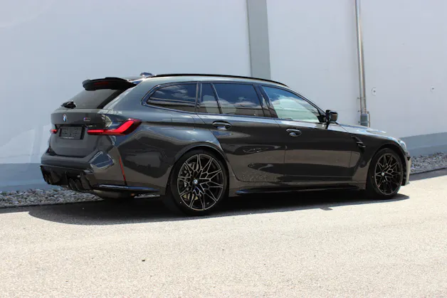 BMW M3 Touring xDrive Competition Individual *DRAVITGRAU METALLIC*