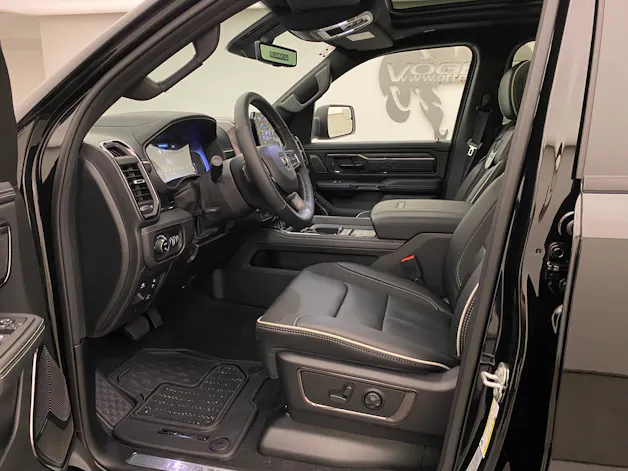 Dodge Ram 1500 5.7 Limited Night eTorque MY 2026
