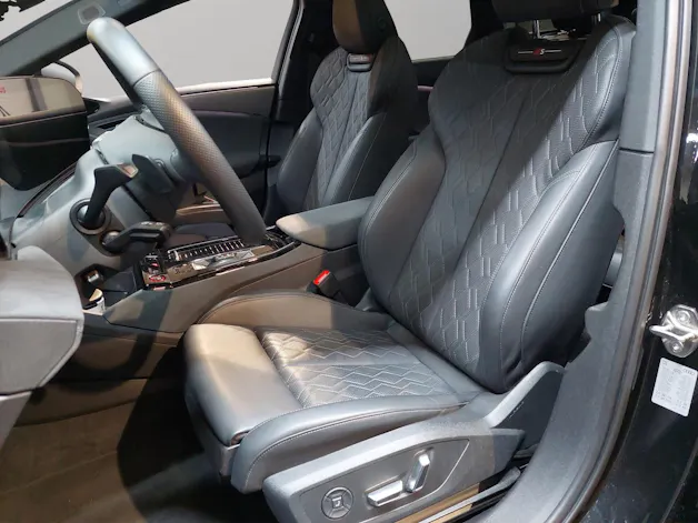 Audi A6 Avant e-tron quattro