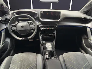 Peugeot 208 1.2 MHEV GT