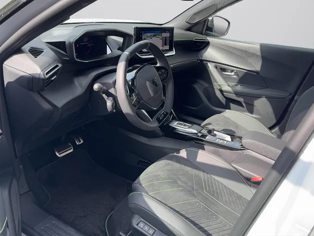 Peugeot 2008 NEW 1.2 Hybrid 145 GT