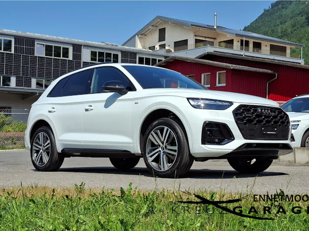 Audi Q5 40 TDI Black Edition quattro S-tronic *CH-Fahrzeug m. ASSP+8-fach bereift m. Pneu*