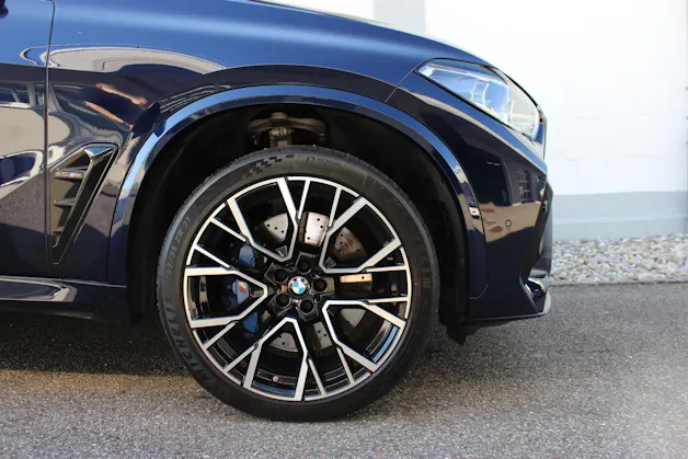 BMW X5M Competition Individual TANSANITBLAU *BOWERS & WILKINS*