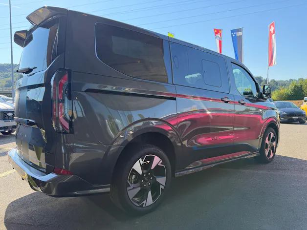 Ford Tourneo Bus 320 L1H1 Sport Automat 4x4