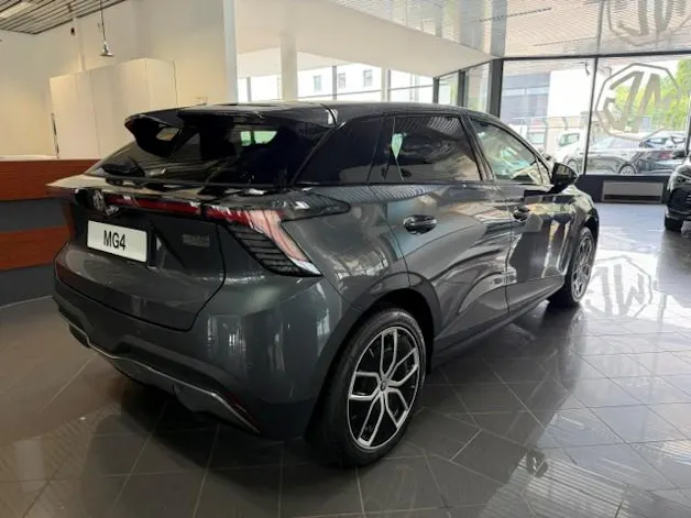 MG 4 EV 77kWh Trophy