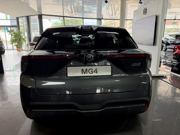 MG 4 EV 77kWh Trophy