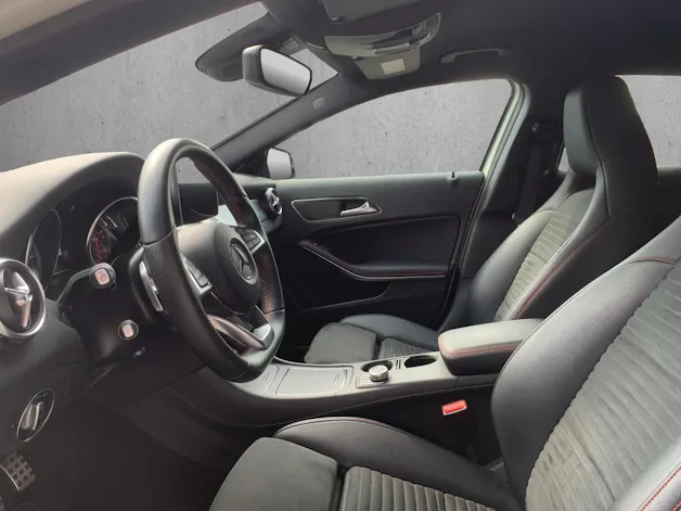 Mercedes-Benz GLA 200 CDI Swiss Star Edition AMG Line 4Matic 7G-DCT
