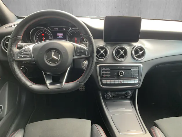 Mercedes-Benz GLA 200 CDI Swiss Star Edition AMG Line 4Matic 7G-DCT