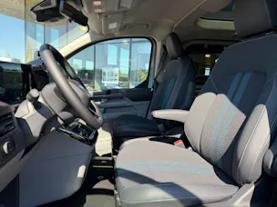 Ford Tourneo Bus 320 L1H1 Sport Automat 4x4