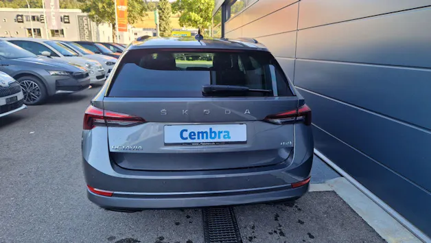 Škoda Octavia Combi 2.0 TSI Ambition DSG 4x4