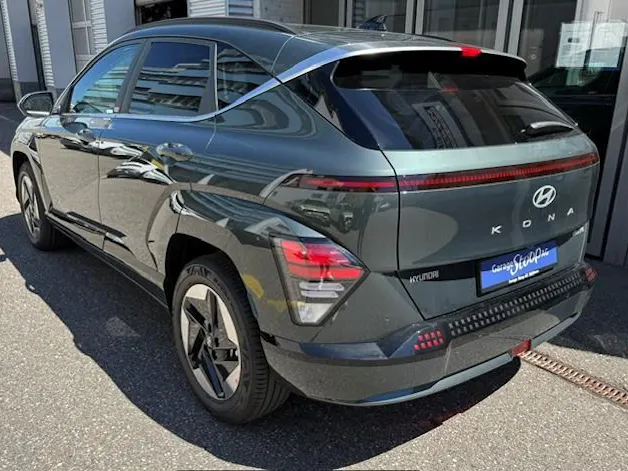 HYUNDAI Kona 65,4 kWh Electric Amplia