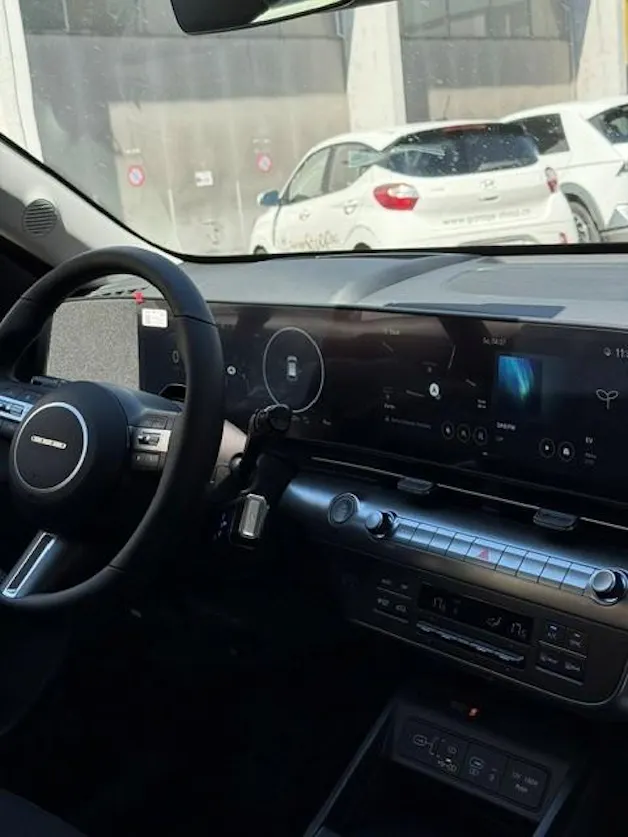 HYUNDAI Kona 65,4 kWh Electric Amplia