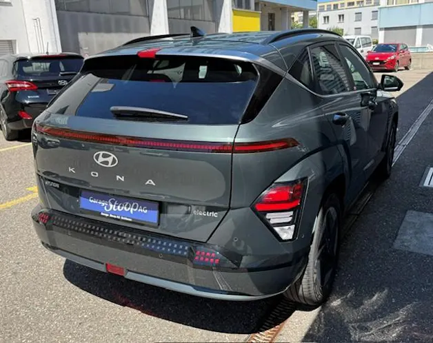 HYUNDAI Kona 65,4 kWh Electric Amplia