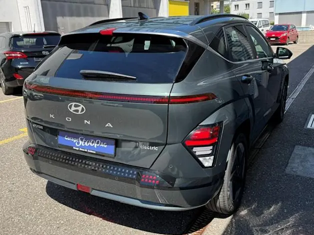 HYUNDAI Kona 65,4 kWh Electric Amplia