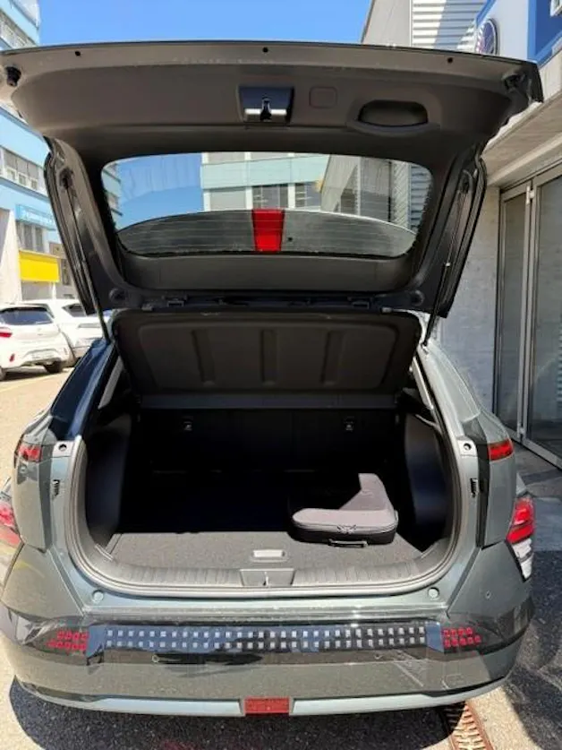 HYUNDAI Kona 65,4 kWh Electric Amplia