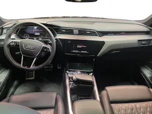Audi Q8 55 e-tron Black Edition quattro
