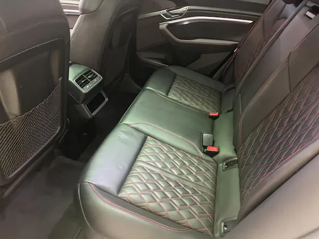 Audi Q8 55 e-tron Black Edition quattro